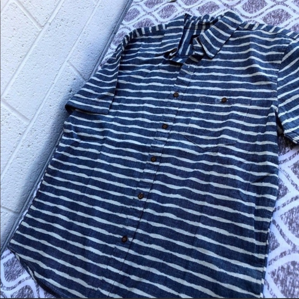 American Eagle Outfitters Men’s Large S/S Button Up Shirt BNWT